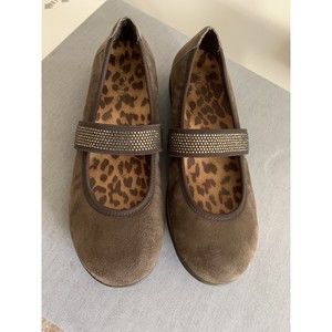 Vionic Fern Orthaheel Suede Slip On Mary Jane Shoes - 6.5 Brown Leather Flat